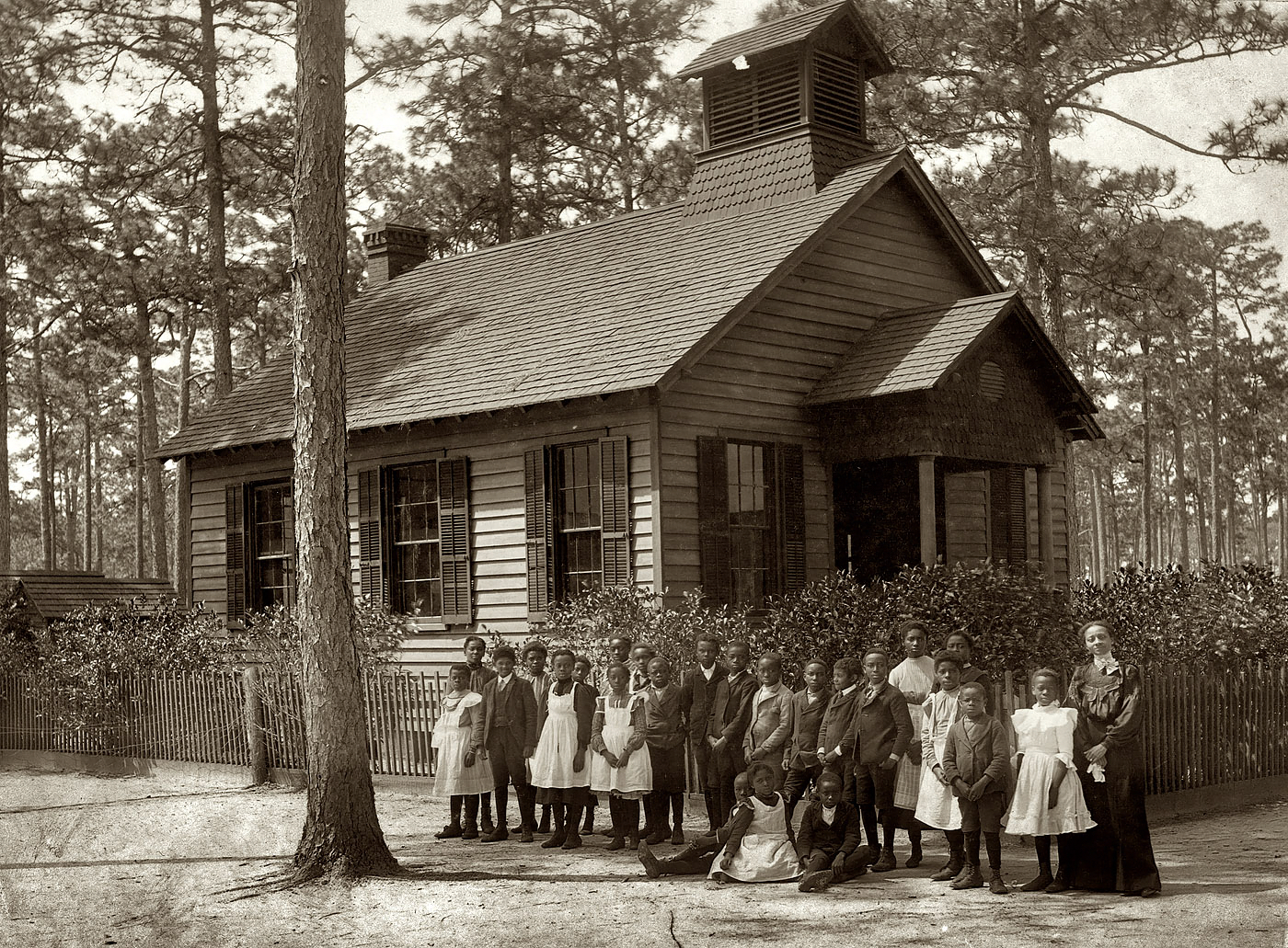african-american+school+house+early+1900s.png