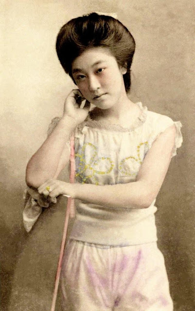 25 Rare and Fascinating Vintage Photos of Geisha and Maiko 