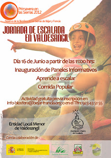 cartel anunciando la actividad de escalada en valdesangil