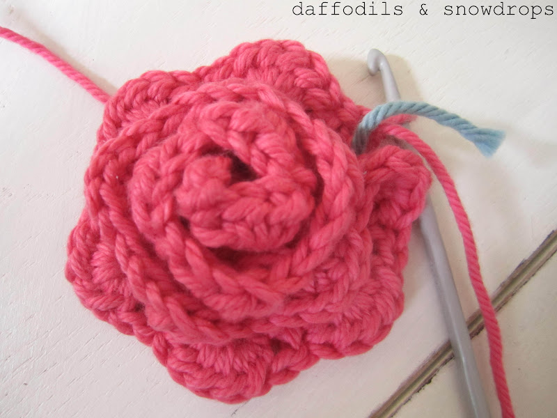 daffodils & snowdrops How To... Make The Mollie Makes Crochet Flower...