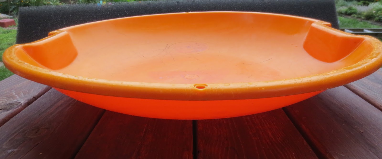 SAND AND WATER TABLES SNOW SAUCER SANDBOX