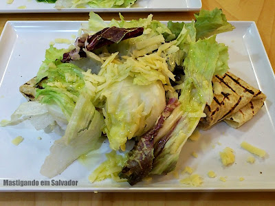 Salad Creations: Crepe com Salada no sabor Salmão, Brócolis e Requeijão