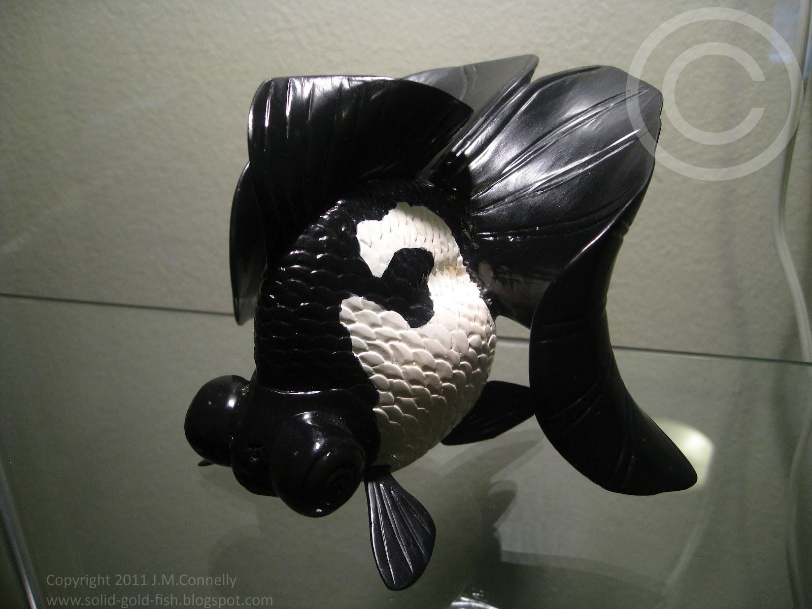 Wood Goldfish Carving Solid Gold Aquatics