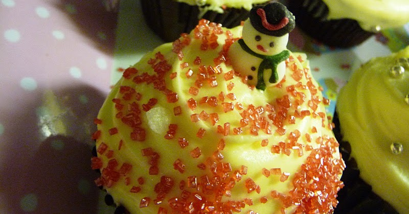 the vegetarian experience christmas cupcakes primrose bakery christmas book
