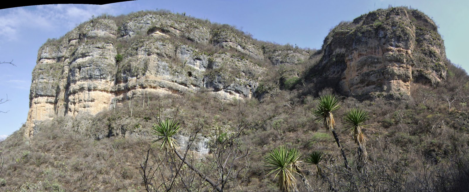 EXCURSIONES DIVERSAS VISITA A UN CUEVA DEL CERRO COLORADO