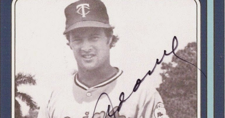 Minnesota Sports Autograph Project: MIKE ADAMS