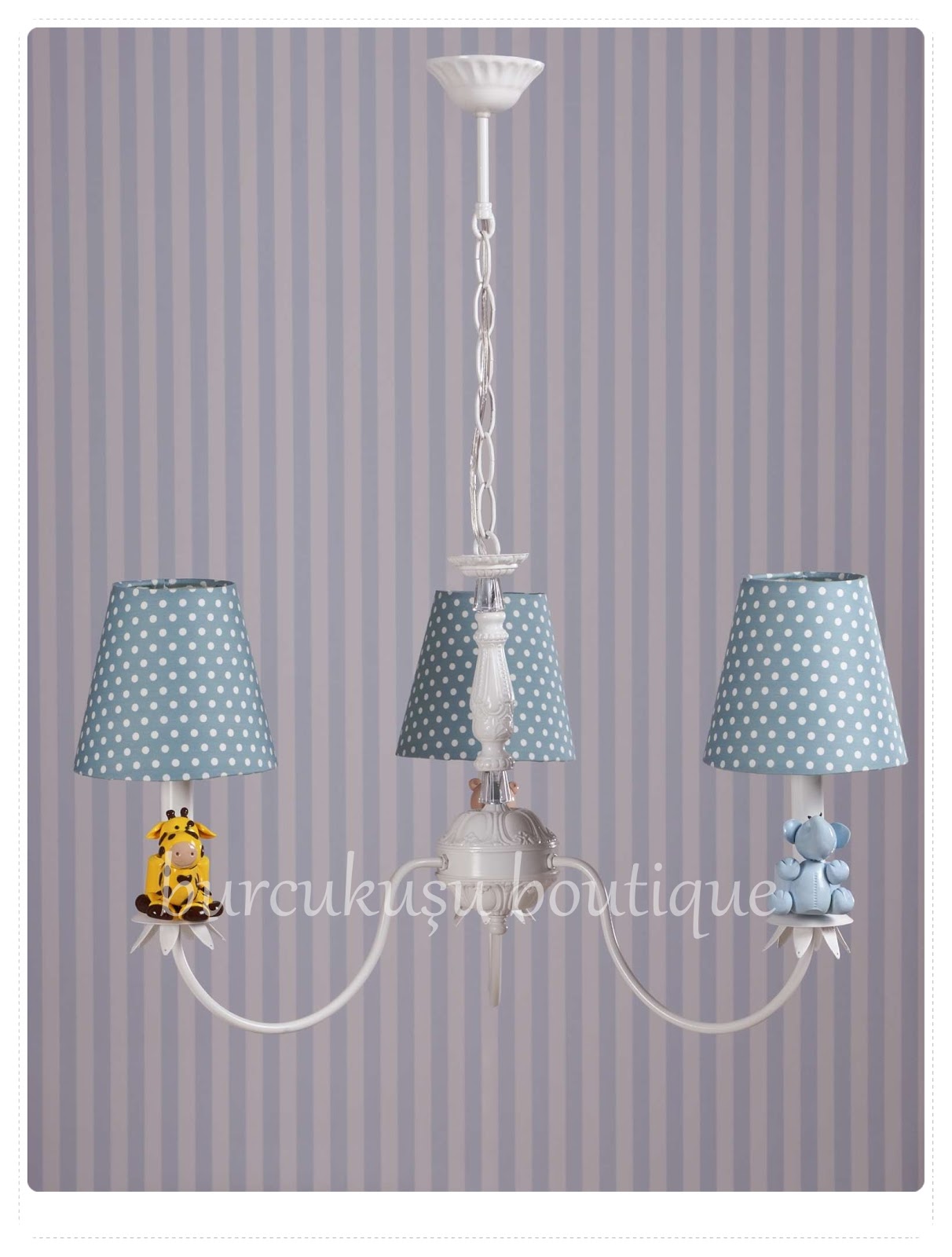 Erkek bebek odaları için avize