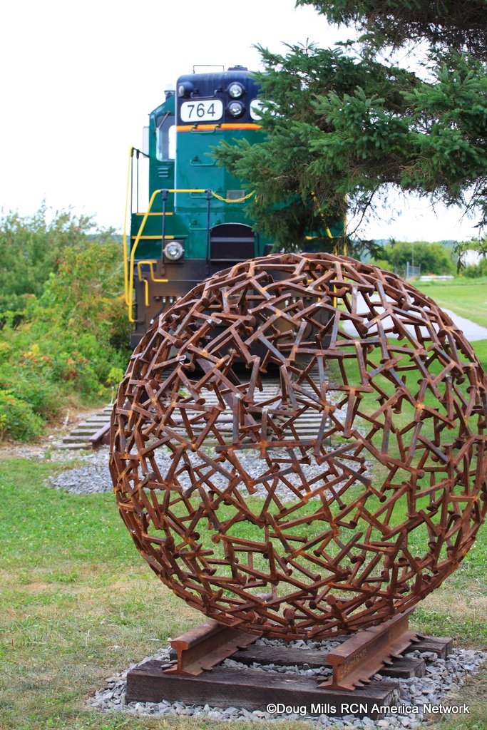 Rocky Coast News VIDEO New Sculpture “Ridin’ the Rails to Rockland