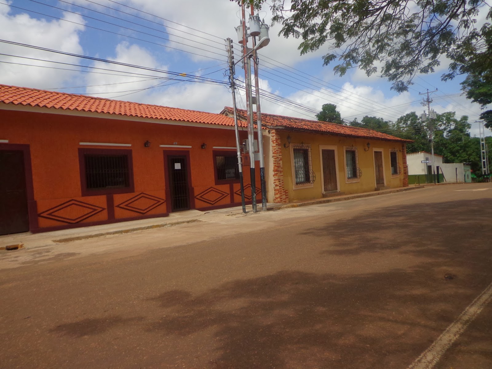 Fotomaracay Pueblos del llano, Santa María de Ipire