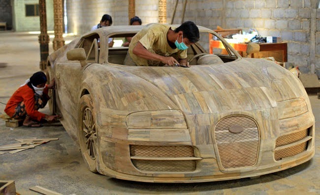 Bugatti Veyron bằng gỗ