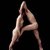 Góc ảnh độc (#35): Bảng chữ cái hình người Nude (18+)