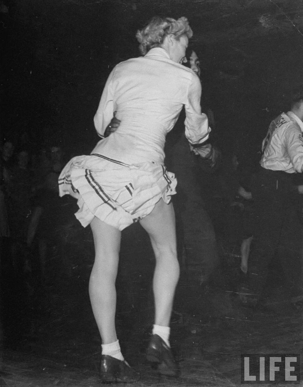 hairy sweaty young men vintage nude girls dancing