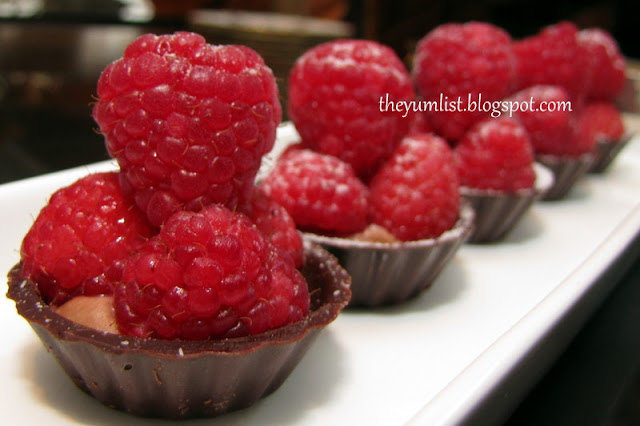 Raspberry Tart Sunday buffet brunch, Ritz Carlton, Kuala Lumpur, Bubbly brunch, champagne brunch, seafood buffet