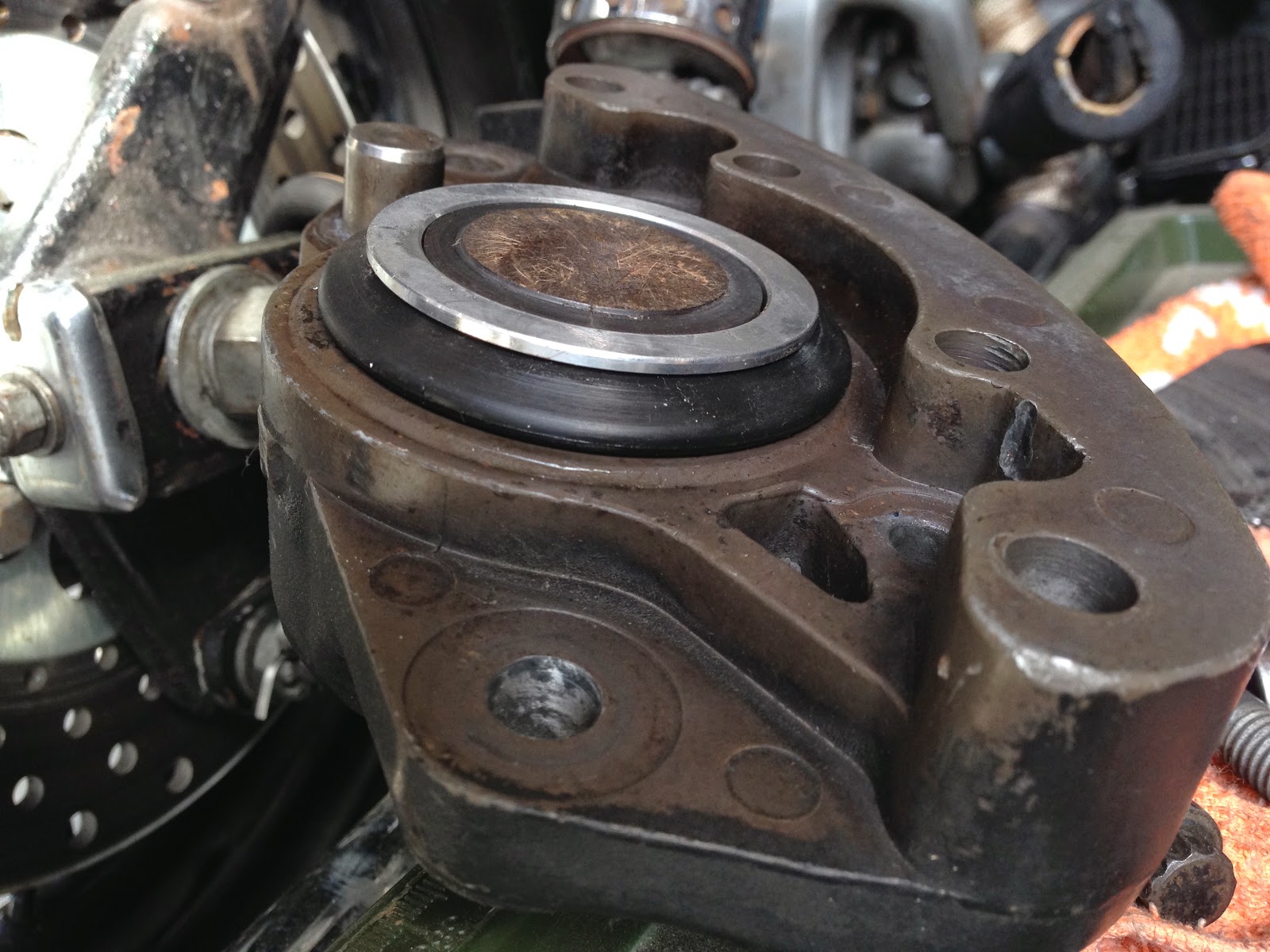 2021年最新入荷 ショベルバナナキャリパー FLH i9tmg.com.br