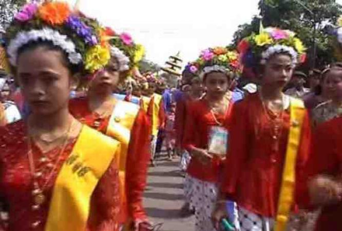 Ngarot, Cara Mengetahui Status Keperawanan Ala Indramayu