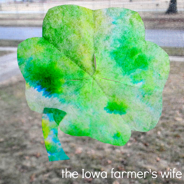 The Iowa Farmer's Wife: Winter Sensory Bin