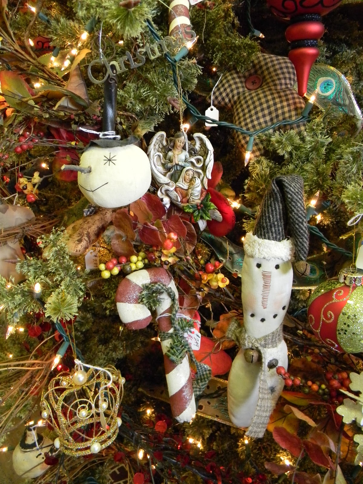 Pink Rosebuds and Lace Merry Christmas!!!!