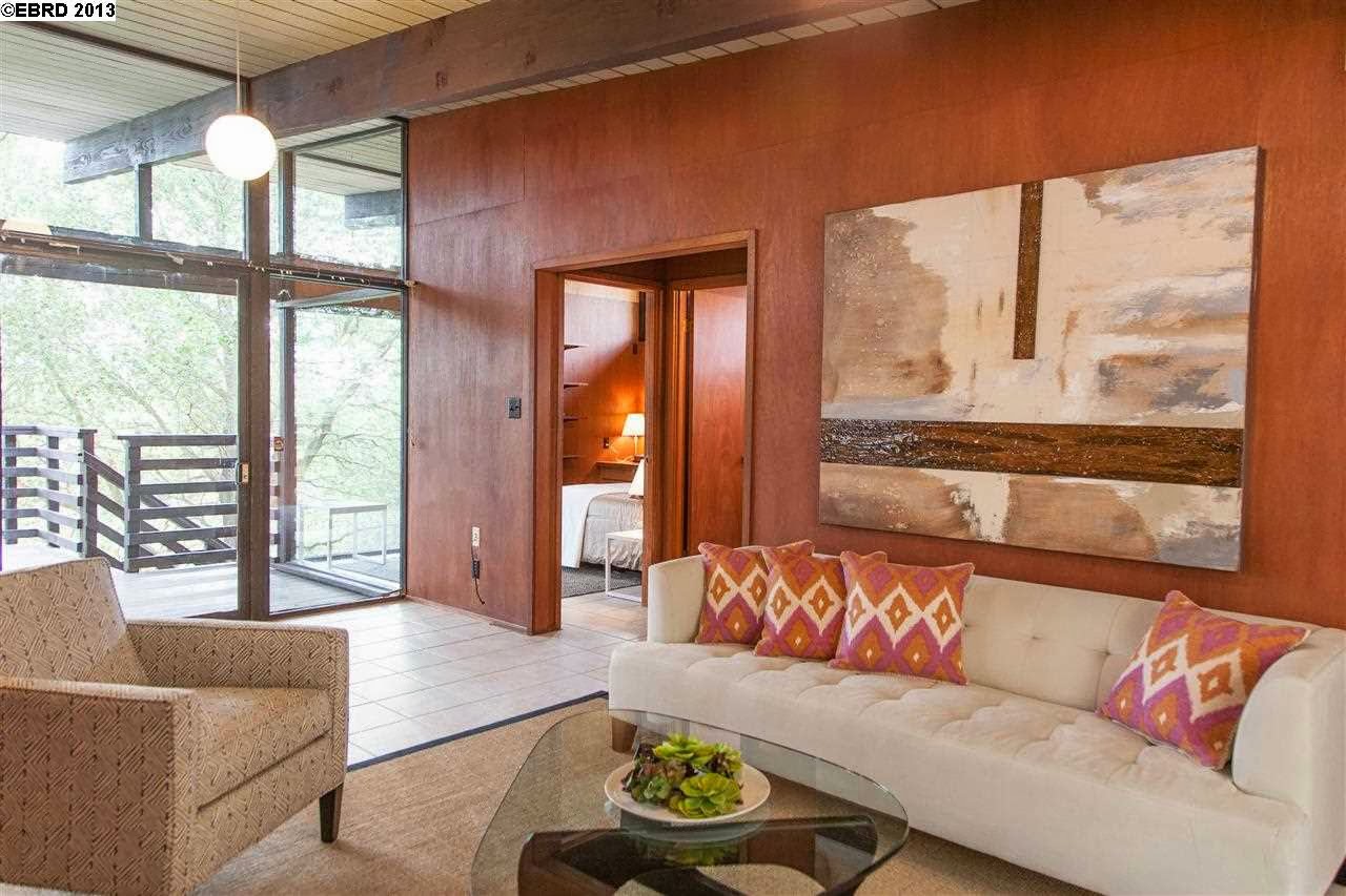 Mid2Mod 1956 Roger Lee home for sale