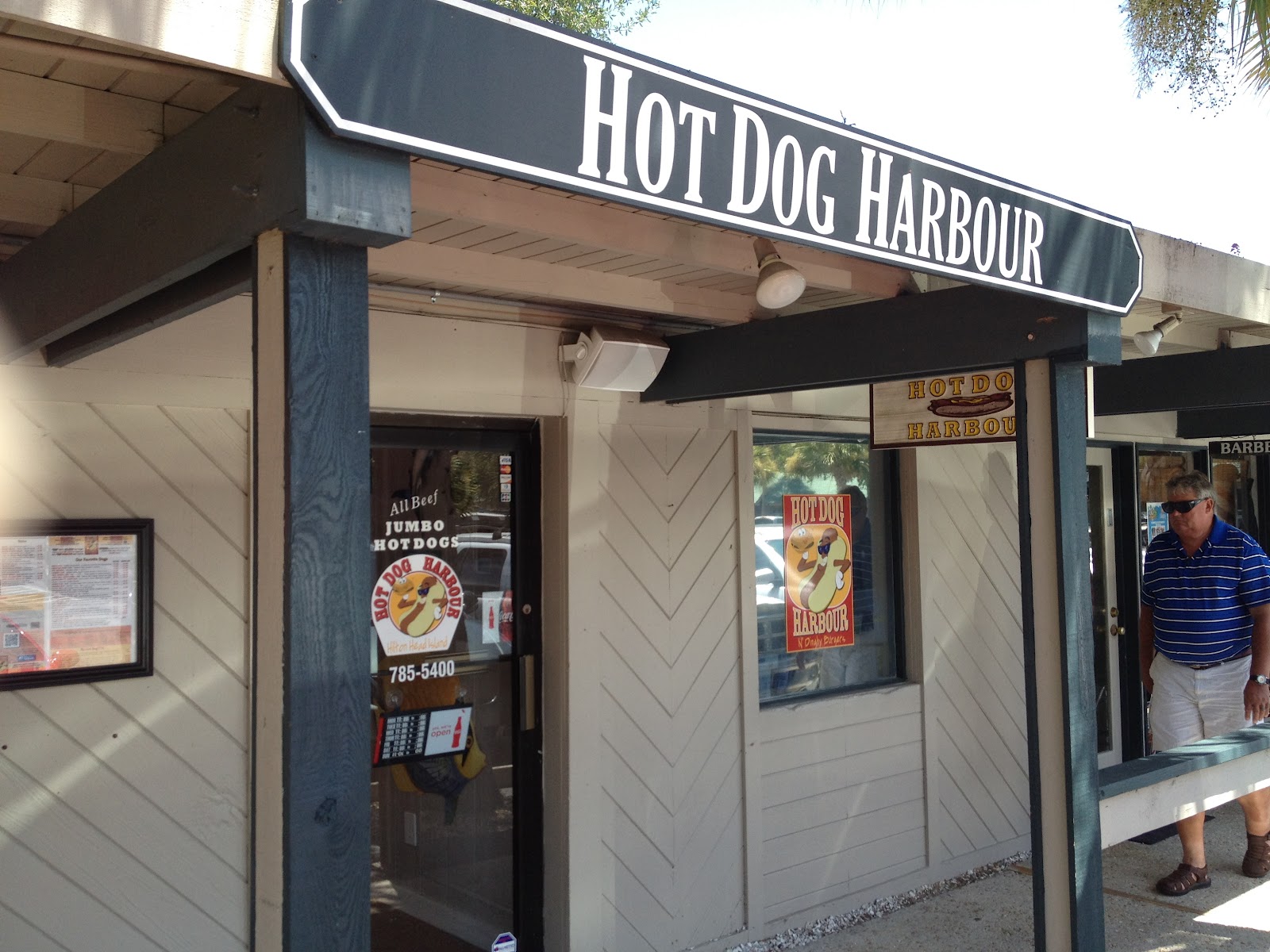 PIG OUT SPOTS Hot Dog Harbour (Hilton Head Island, SC)