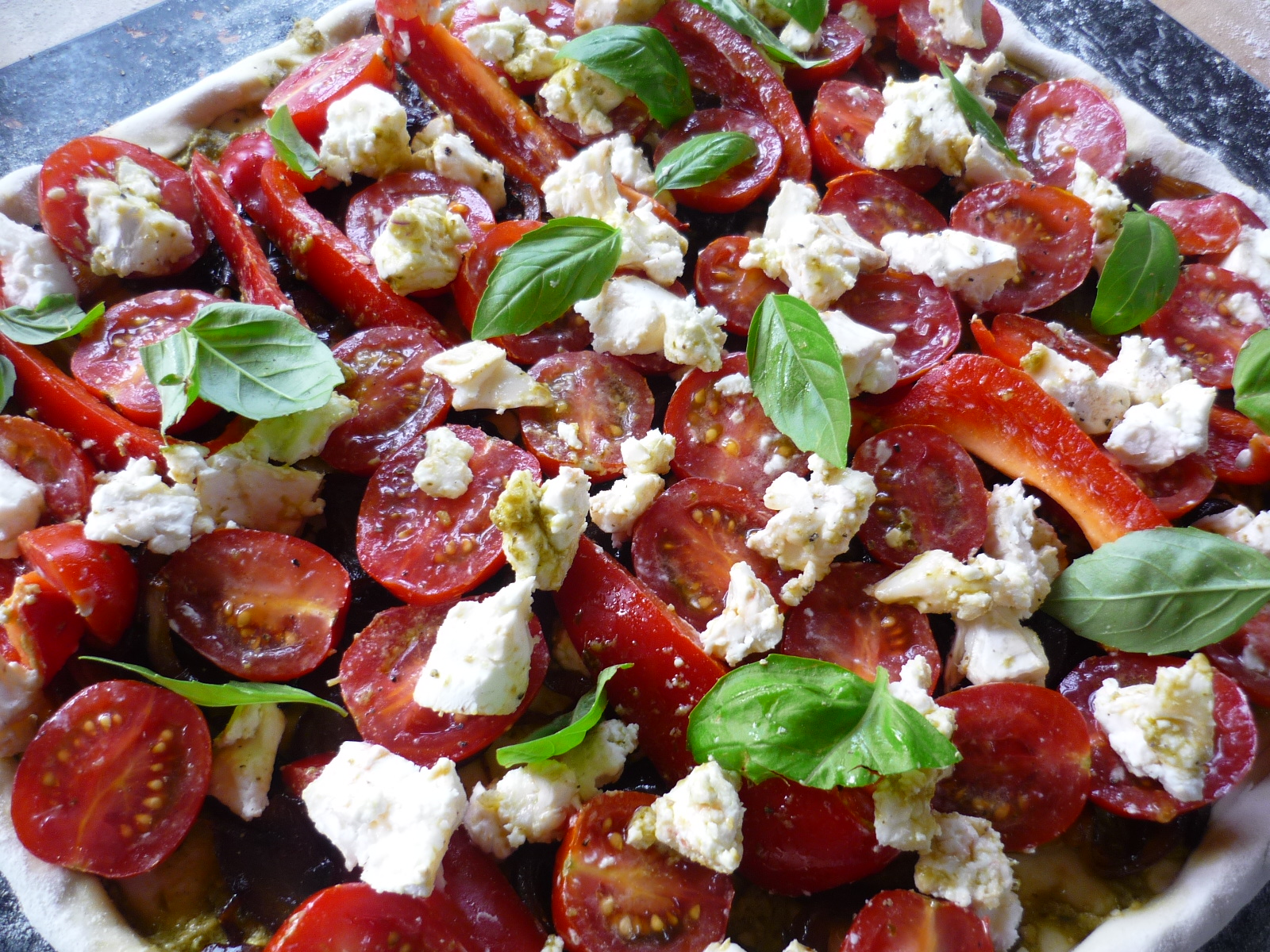 KnitKnatKnotUK Goats cheese, cherry tomato and caramelised red onion tart