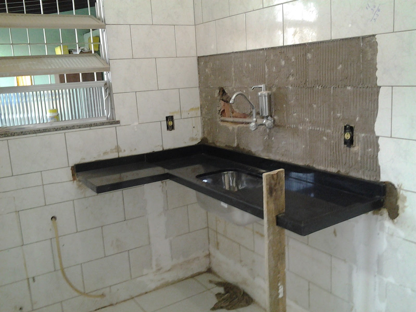 #5C4F3C quarta feira 1 de agosto de 2012 1600x1200 px Projetos De Pias Para Cozinha #791 imagens