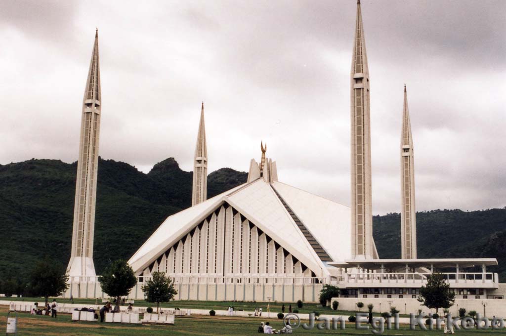Islamic Holly Places Faisal Masjid