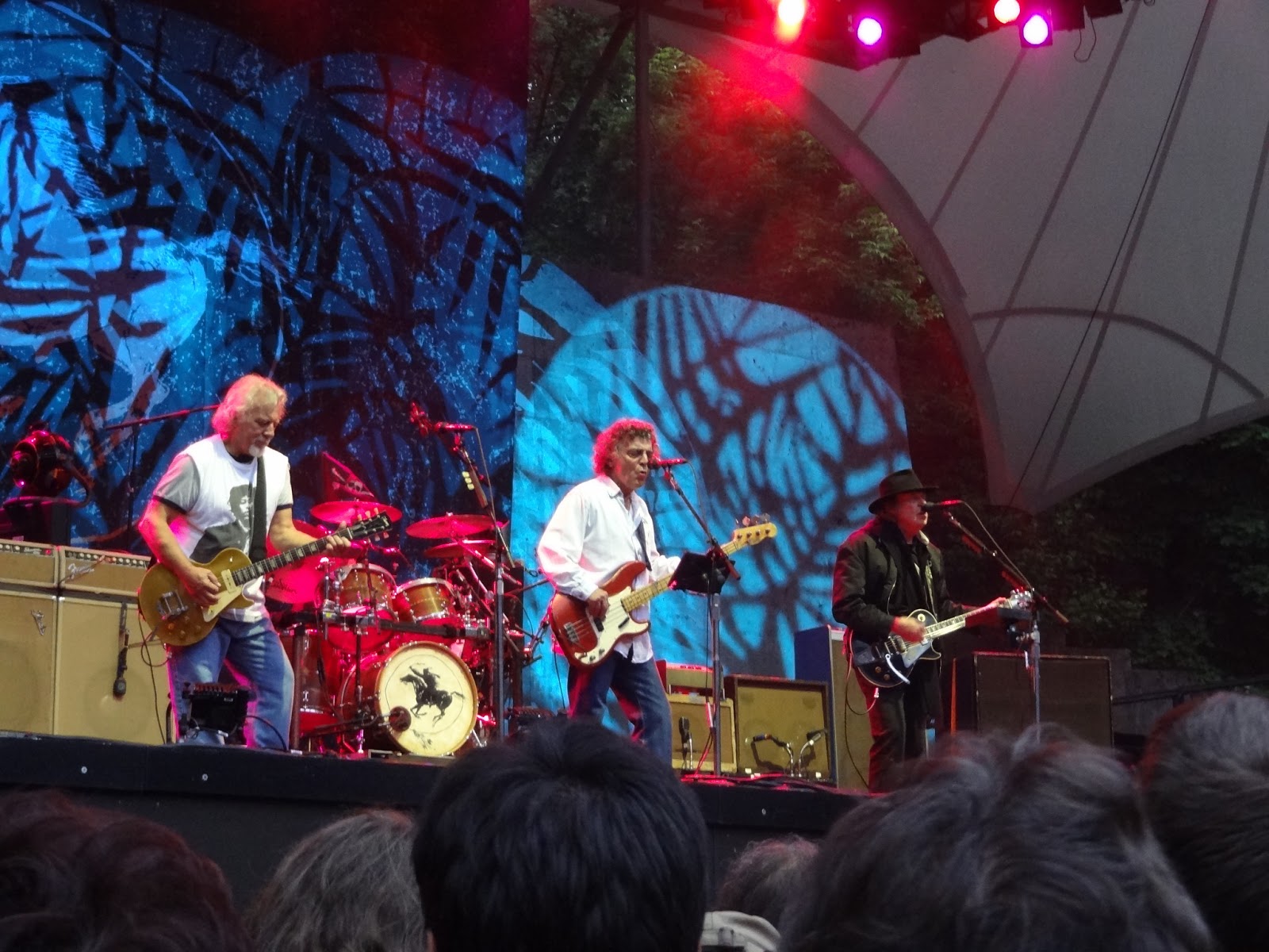 Neil Young News: TOUR OPENS: Berlin - Neil Young & Crazy Horse Concert