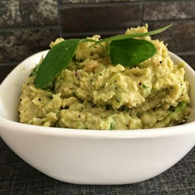 kikärtsröra med pesto