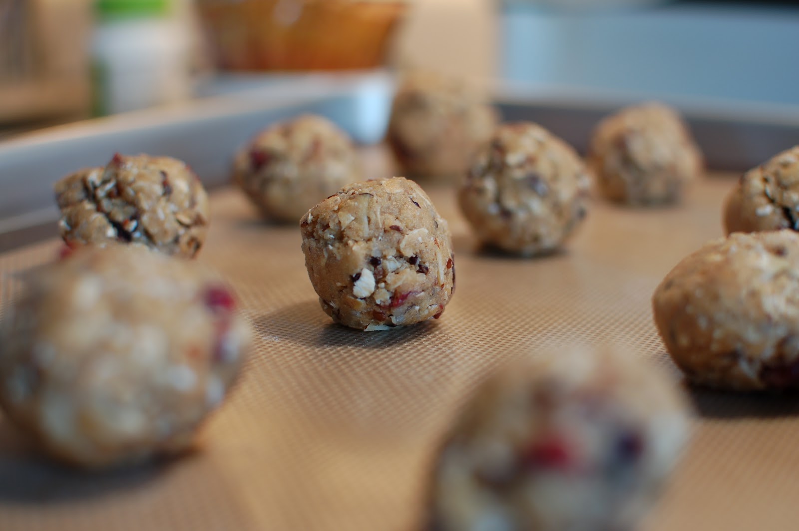 cranberry coconut quinoa breakfast cookies lb's good spoon