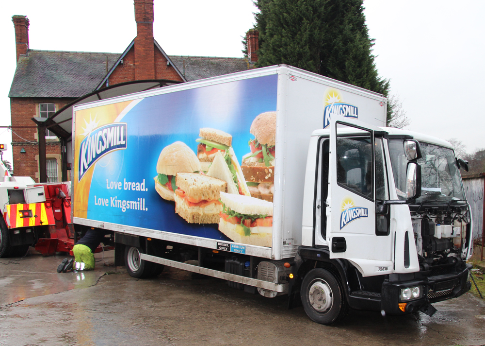Tenbury Wells - Tenbury Blog: Pirouetting Truck Avoids the Teme