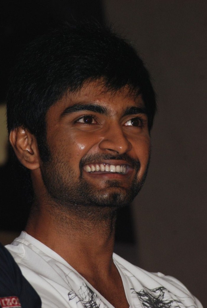 tamil cinema foto: Actor Atharva Latest Photos
