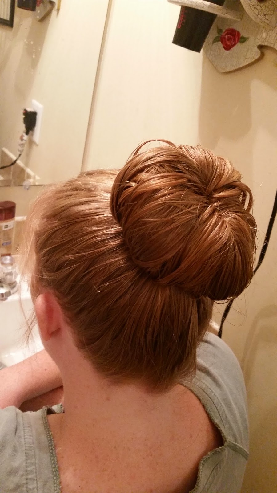 Whatsoever Things Are Lovely Sock Bun (no heat) Curls // Hair Tutorial