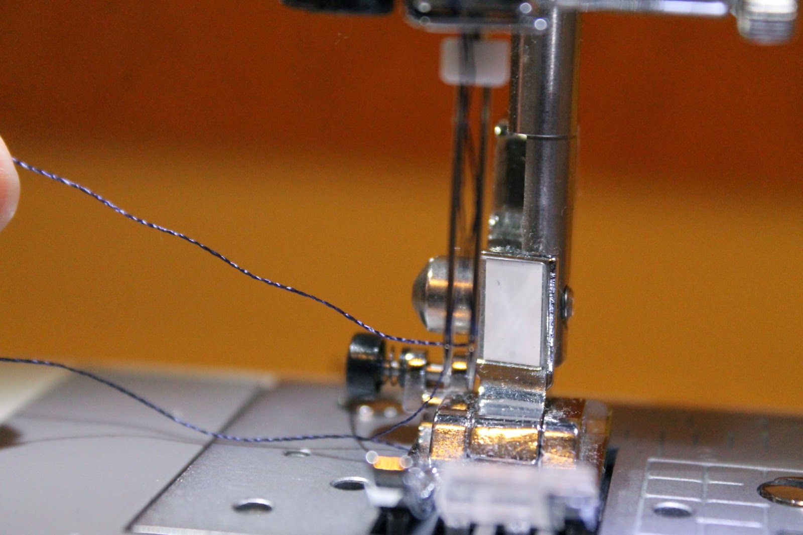 Seamingly Smitten TUTORIAL How to use a Twin Needle