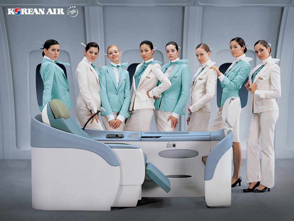 Pretty Air hostesses from Korean Air ~ World stewardess Crews