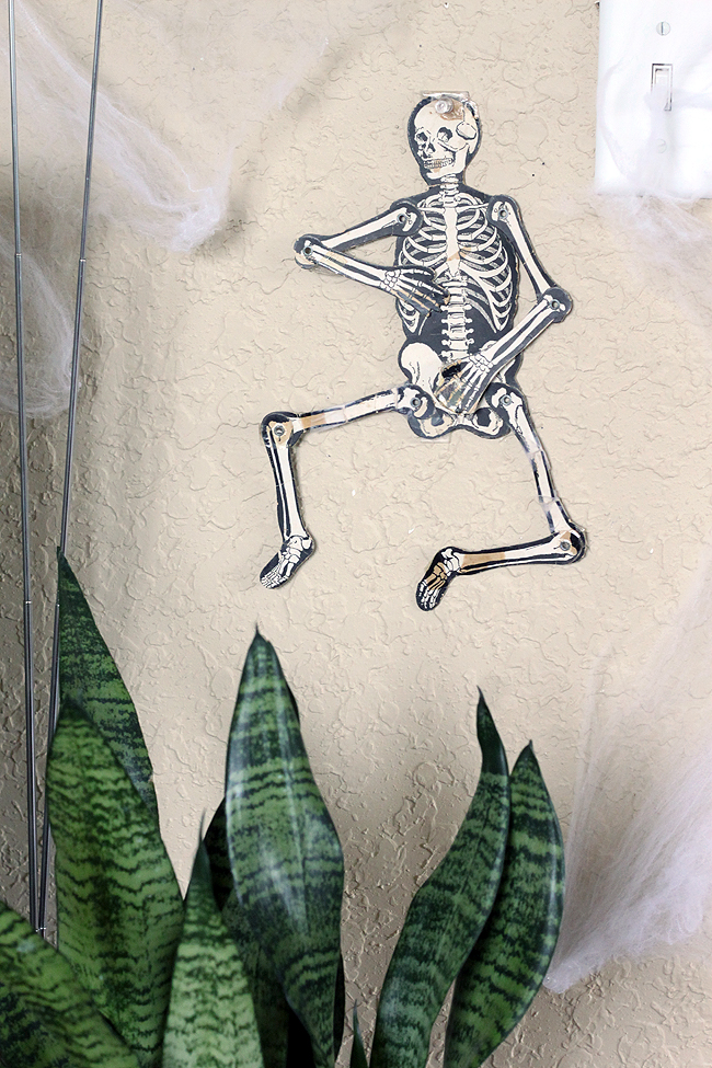 My Kitschy Halloween Art and Decoration Collection + Halloween DIYS and