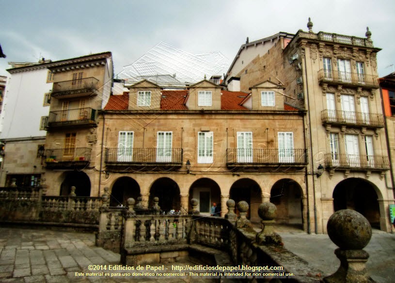 Salida de la Catedral a la Plaza del Trigo Plaza del Trigo, en Ourense