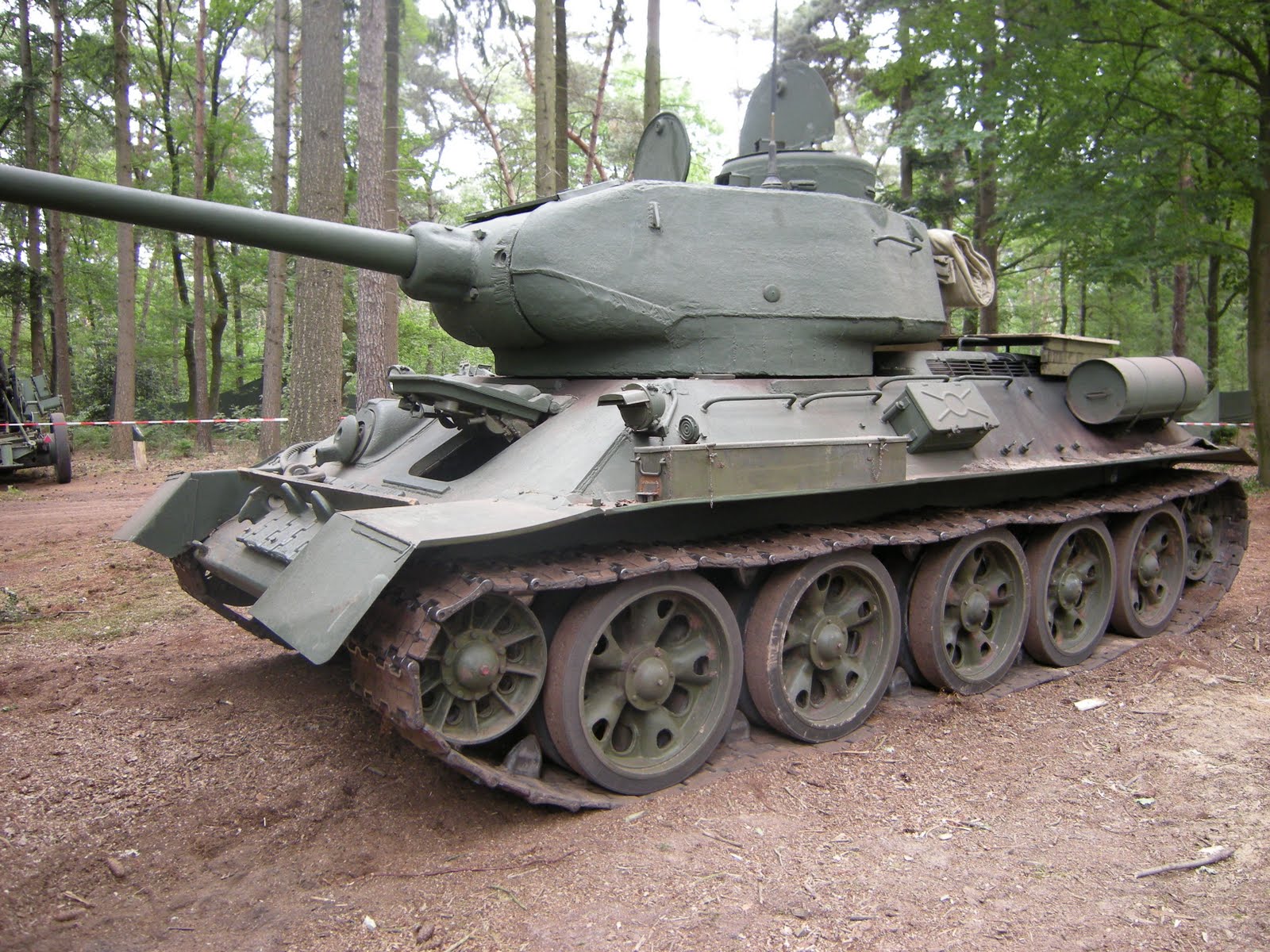 = DEFENCE AND WW2 = Military vehicles World War Two. THE BEST PICTURES SELECTION.