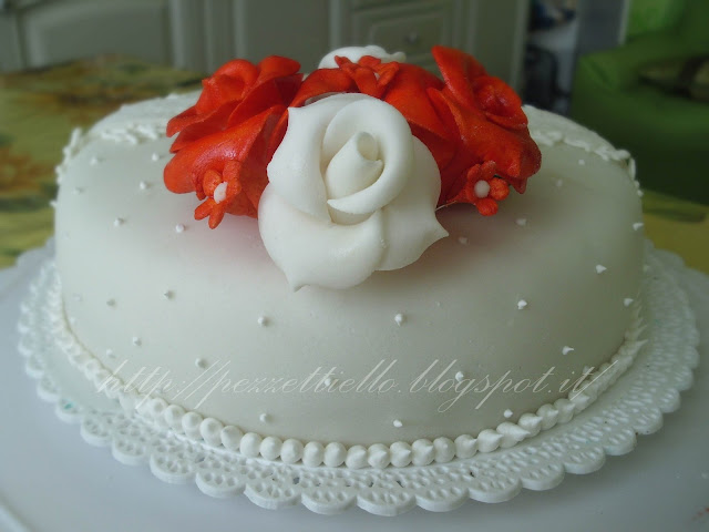 (PDZ-SAP) Torta pizzo romantica con rose arancio e bianche