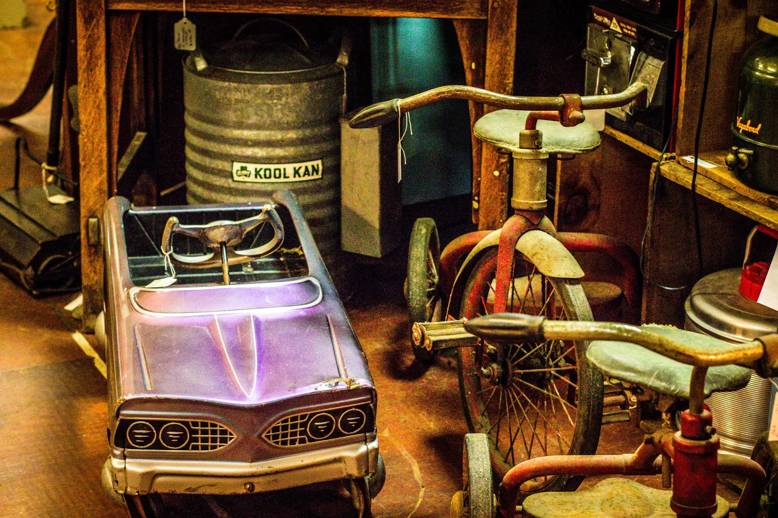 Flea Market Oddities of PA L&L Fleatique Too, Adamsburg PA