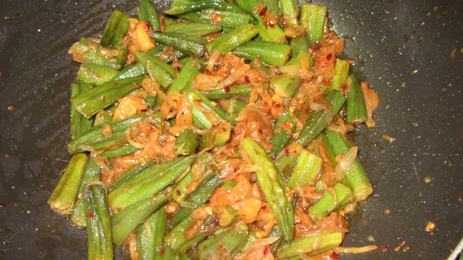 Easy Cooking Bamya (okra in afghan style)