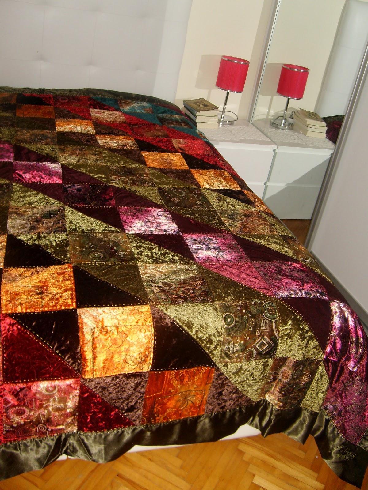 Emine Tansuğ�un Patchwork İşleri Çift Kişilik Kadife Yatak Örtüsü