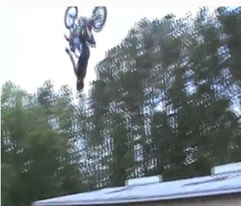 Fred Kyrillos em Back Flipe Fred Kyrillos em Back Flip