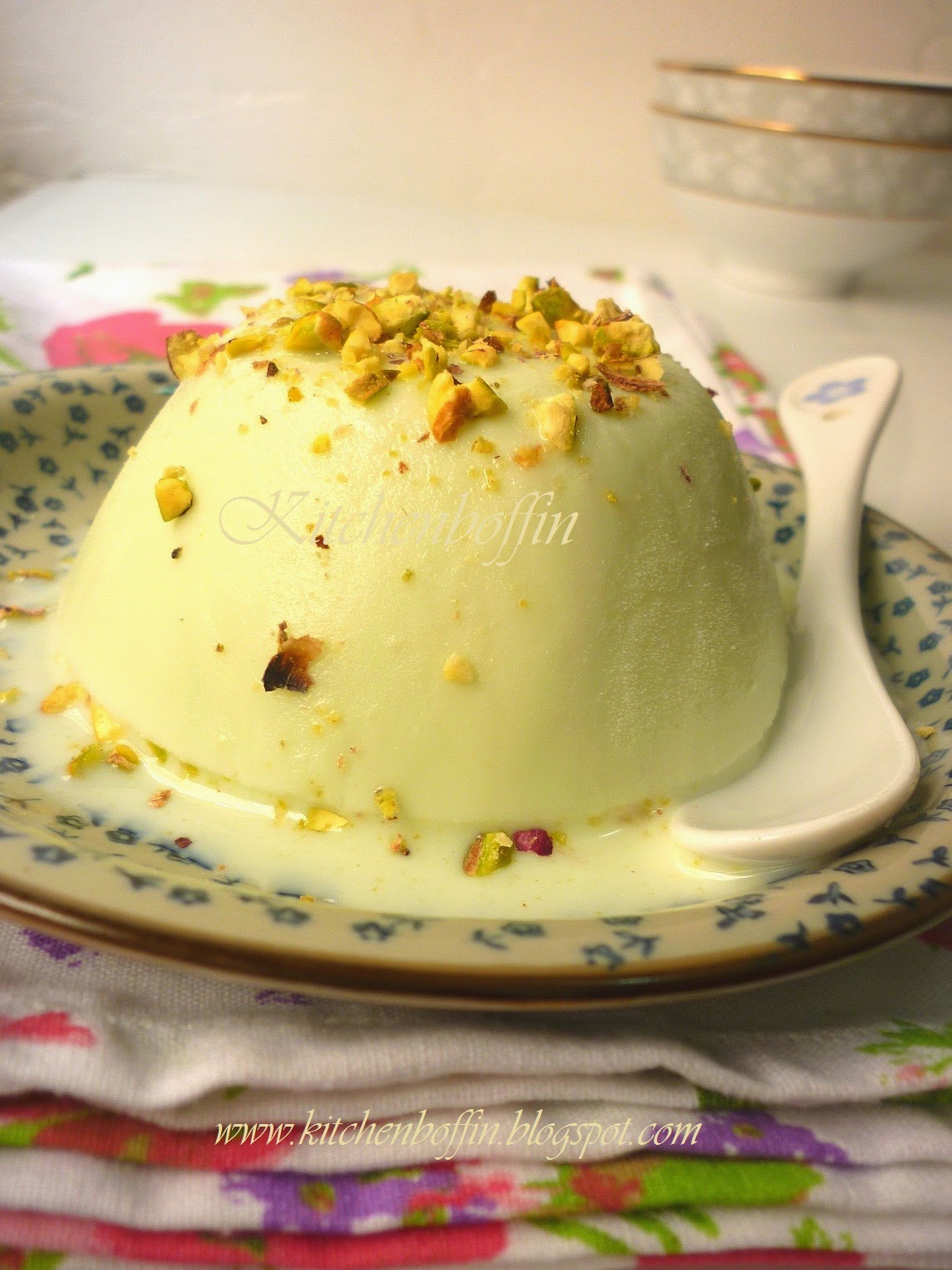 Kitchen Boffin Easy Pistachio Kulfi / Indian Pistachio Ice cream