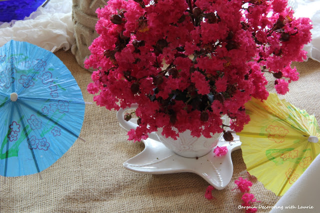 Beachy Tablescape-Bargain Decorating with Laurie