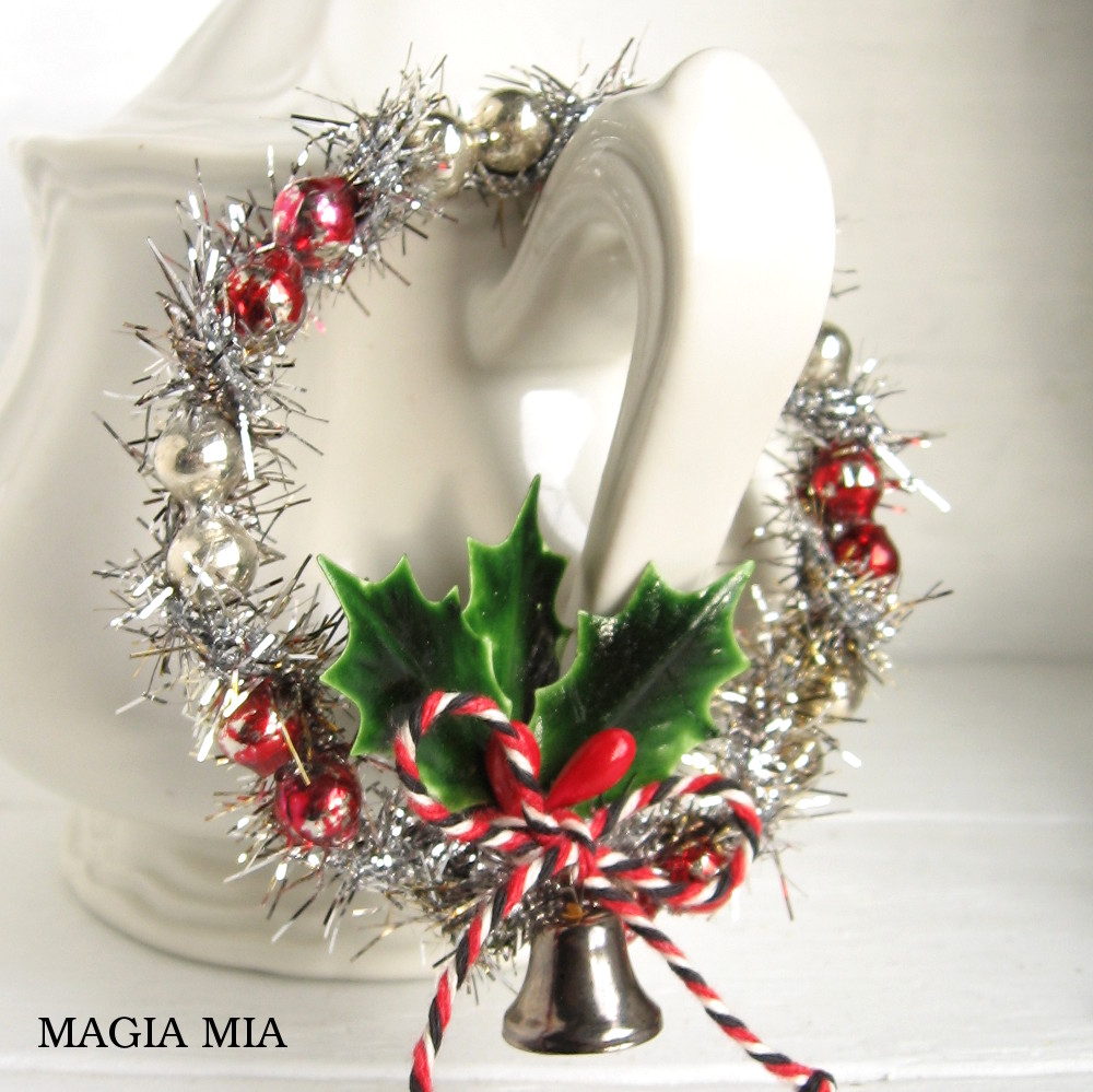 Magia Mia Nostalgic Ornaments with Mercury Glass Beads, Tinsel & Holly