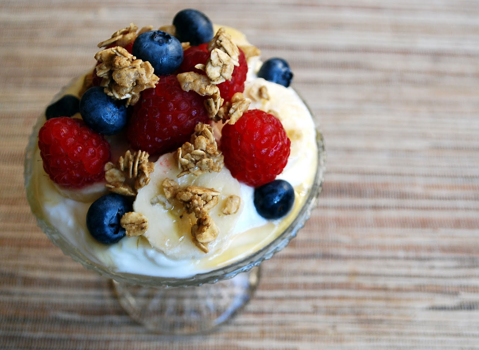 Lucy's Ladle Greek Yogurt Fruit Cup