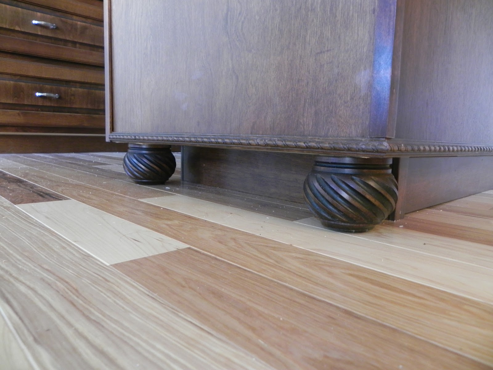 Cherry wood kitchen cabinets Posted by Jeanette Conner, owner at 6:51 AM