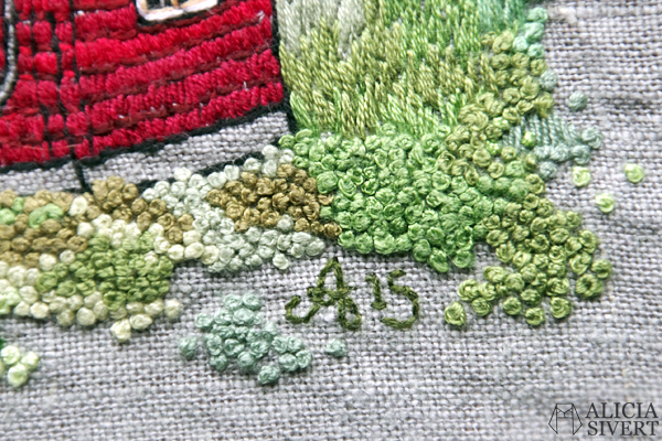 "Farfarstugan" (detail), embroidery by Alicia Sivertsson, 2015. "Farfarstugan" (detail), embroidery by Alicia Sivertsson, 2015. Alicia Sivert, aliciasivert, fritt broderi, needlework, hoop art, textile art, textilkonst, textil, konst, hus, hem, byggnad, house, 1700-tal, natur, sverige, fjällen, kreativitet, skapande, skapa, brodera, hantverk, franska knutar, french knots, röd stuga, stugor, house, home, hut, cabin