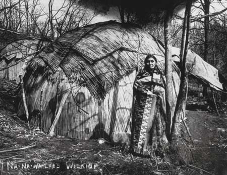 a history of the algonquian tribe of native americans The powhatan tribe was the largest tribe of native americans that lived in the tidewater region of virginia and spoke the algonquian language learn more details about the powhatan native americans by clicking this link. a history of the algonquian tribe of native americans The powhatan tribe was the largest tribe of native americans that lived in the tidewater region of virginia and spoke the algonquian language learn more details about the powhatan native americans by clicking this link.