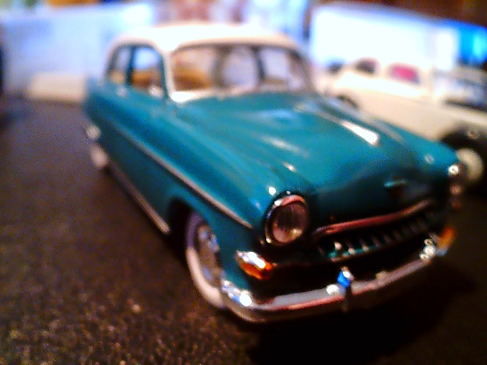 French Model Railway HO scale model cars.